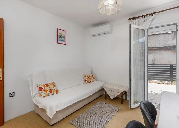 Apartmán 1 Bedroom Awesome In Selce