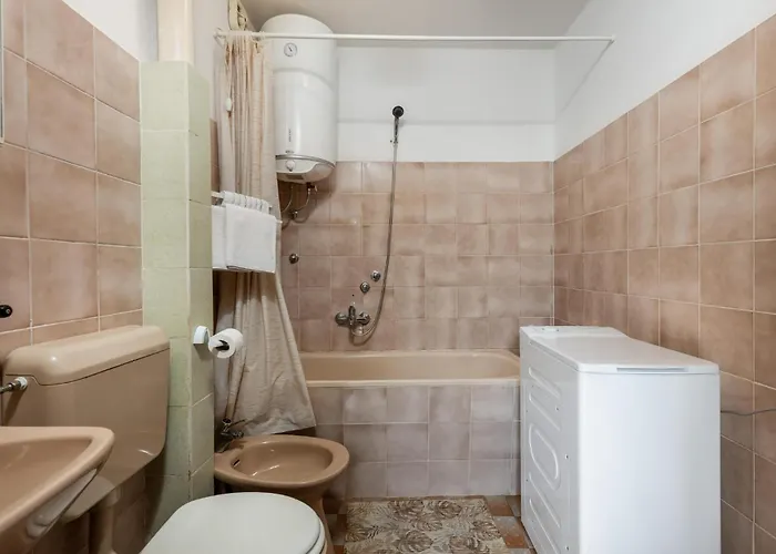 1 Bedroom Awesome In * Selce