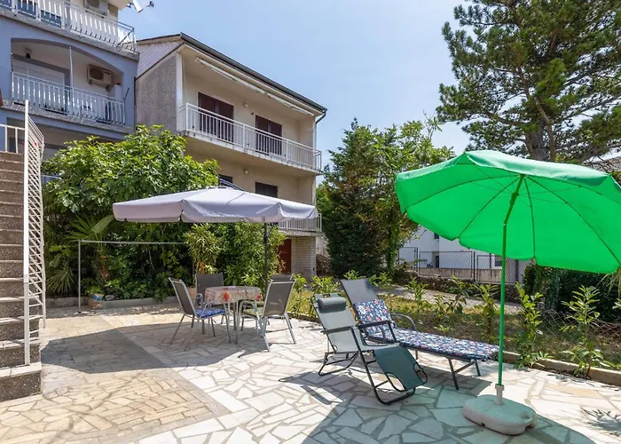 1 Bedroom Awesome In Selce