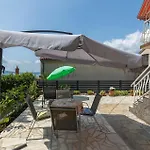 1 Bedroom Awesome In Apartment