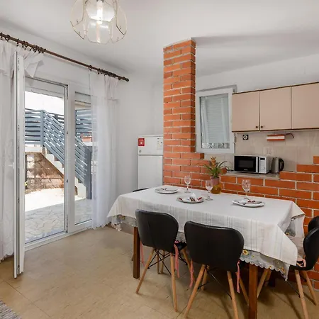 Appartement In With Wifi Selce