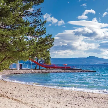 1 Bedroom Awesome In Lejlighed Selce