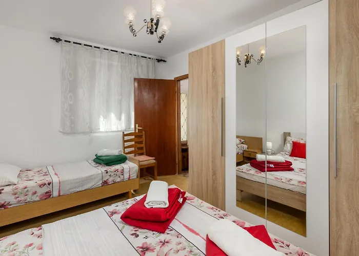 1 Bedroom Awesome In * Selce