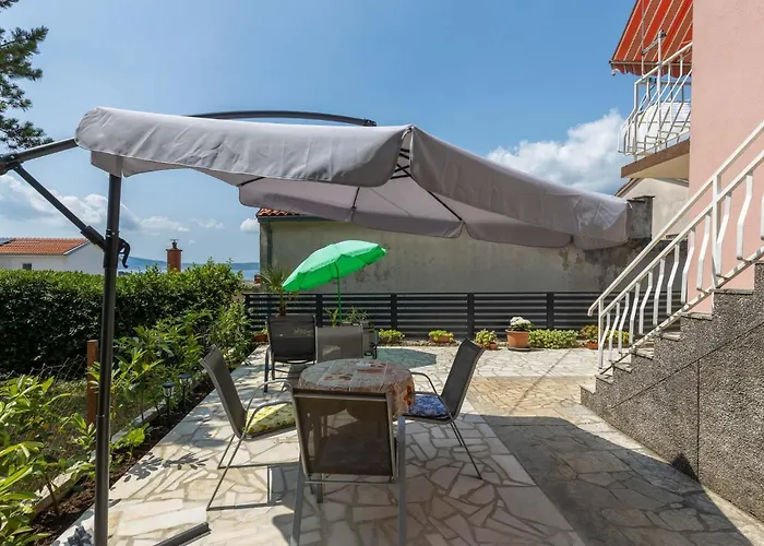 1 Bedroom Awesome In Apartamento