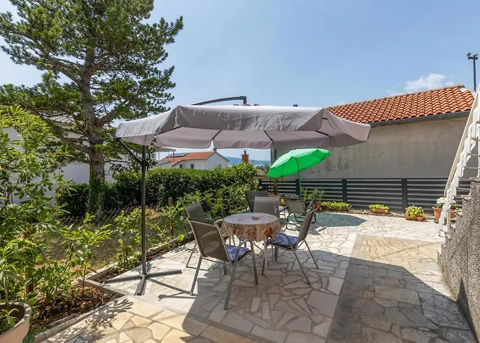 1 Bedroom Awesome In Apartamento